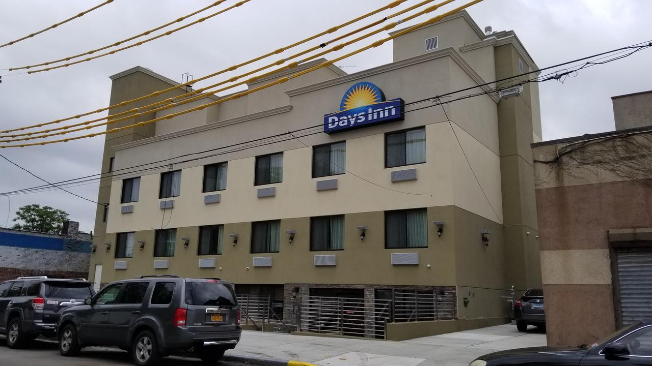 Days Inn By Wyndham Brooklyn Marine Park Nueva York Exterior foto